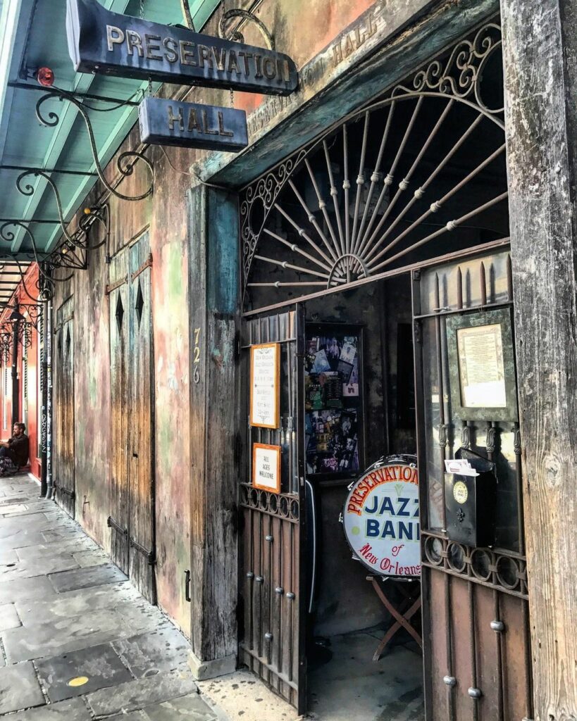 Preservation Hall, the best spot to listen to live New Orleans jazz in the French Quarter