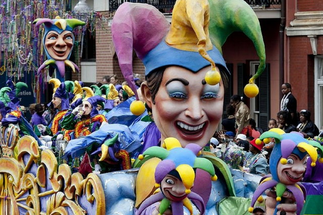 From Glass to Plastic: A (Brief) History of Mardi Gras Beads - The