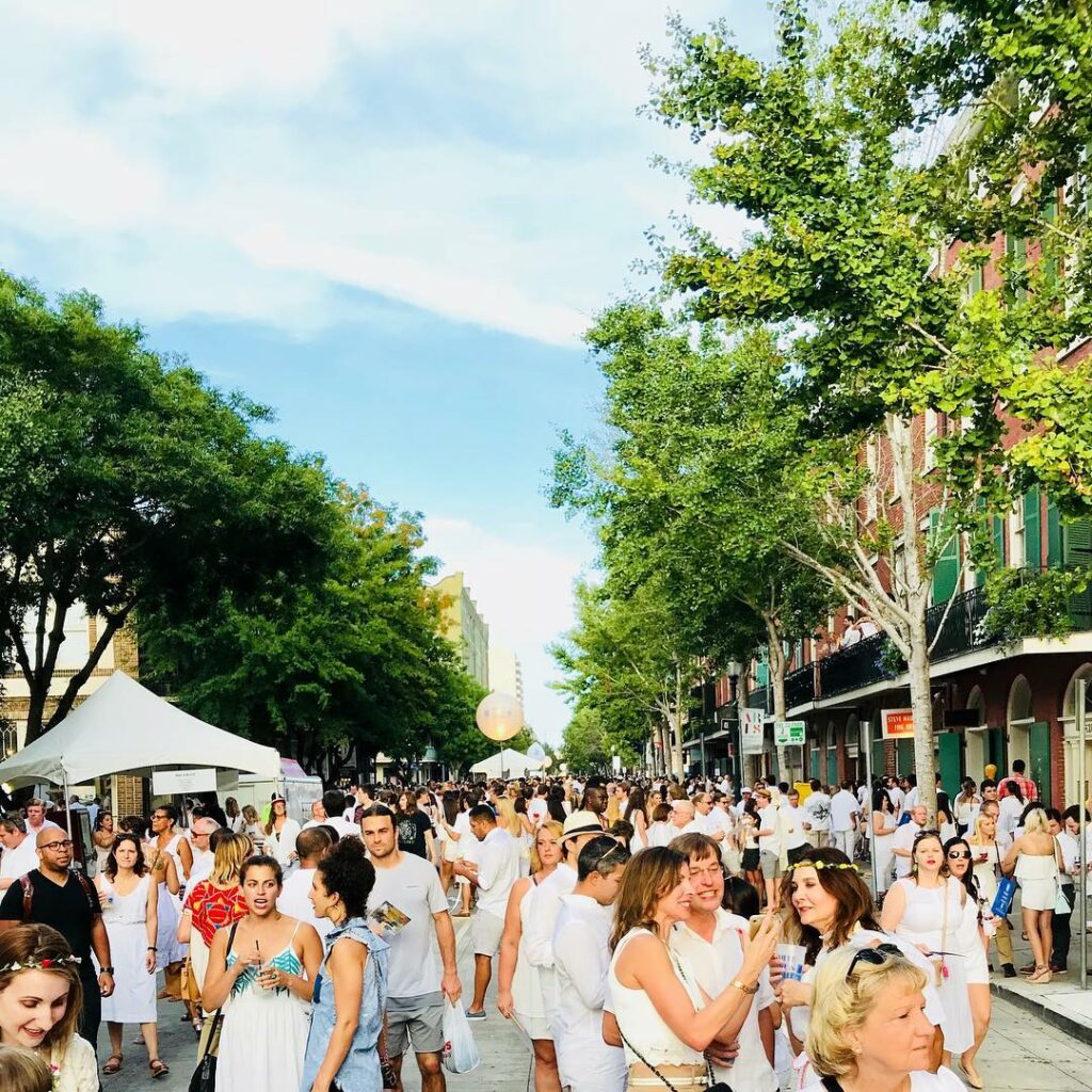 Whitney White Linen Night is a free block party every August in downtown New Orleans mixing art and entertainment. 
