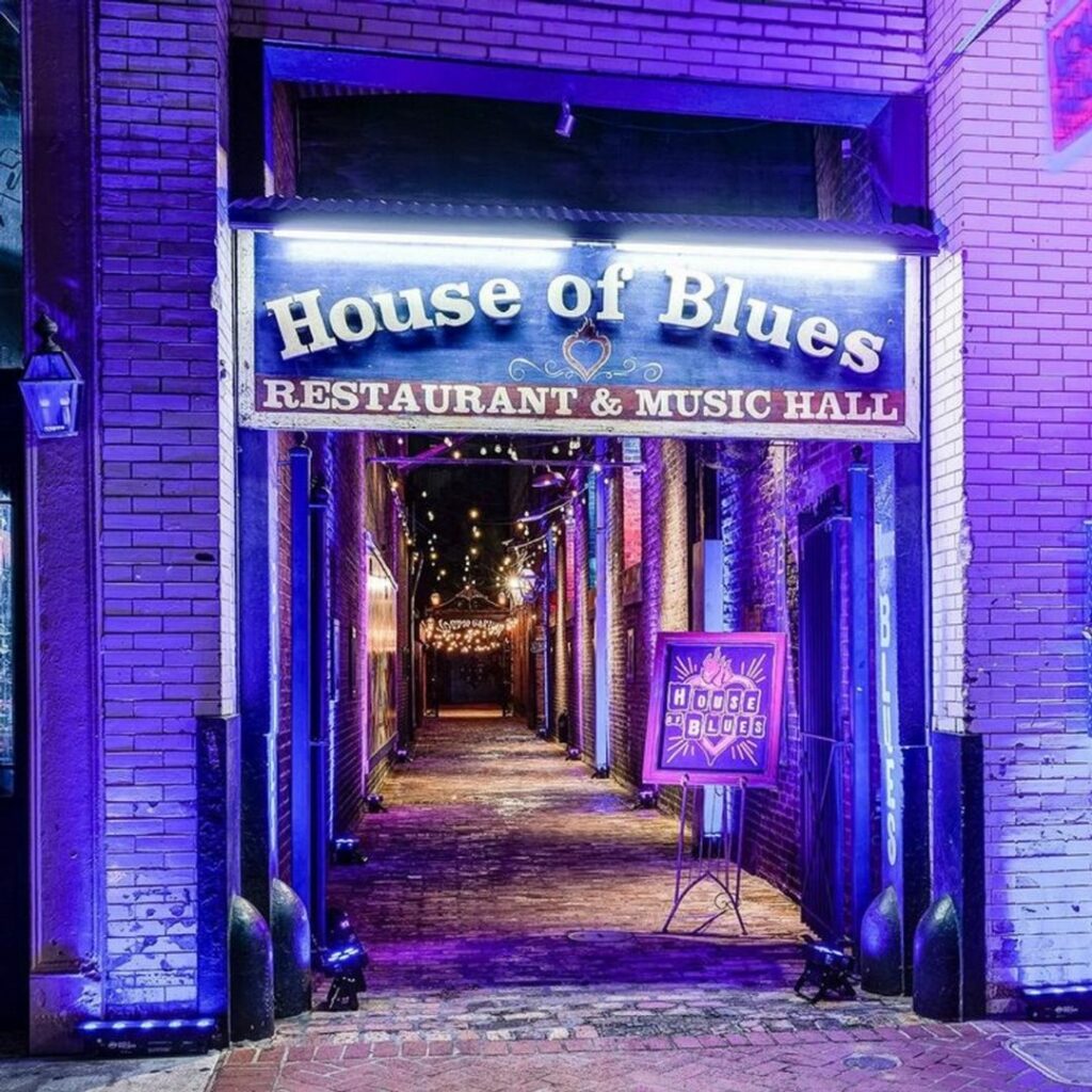One of New Orleans' most popular music venues, the House of Blues is a great spot for live music in the French Quarter