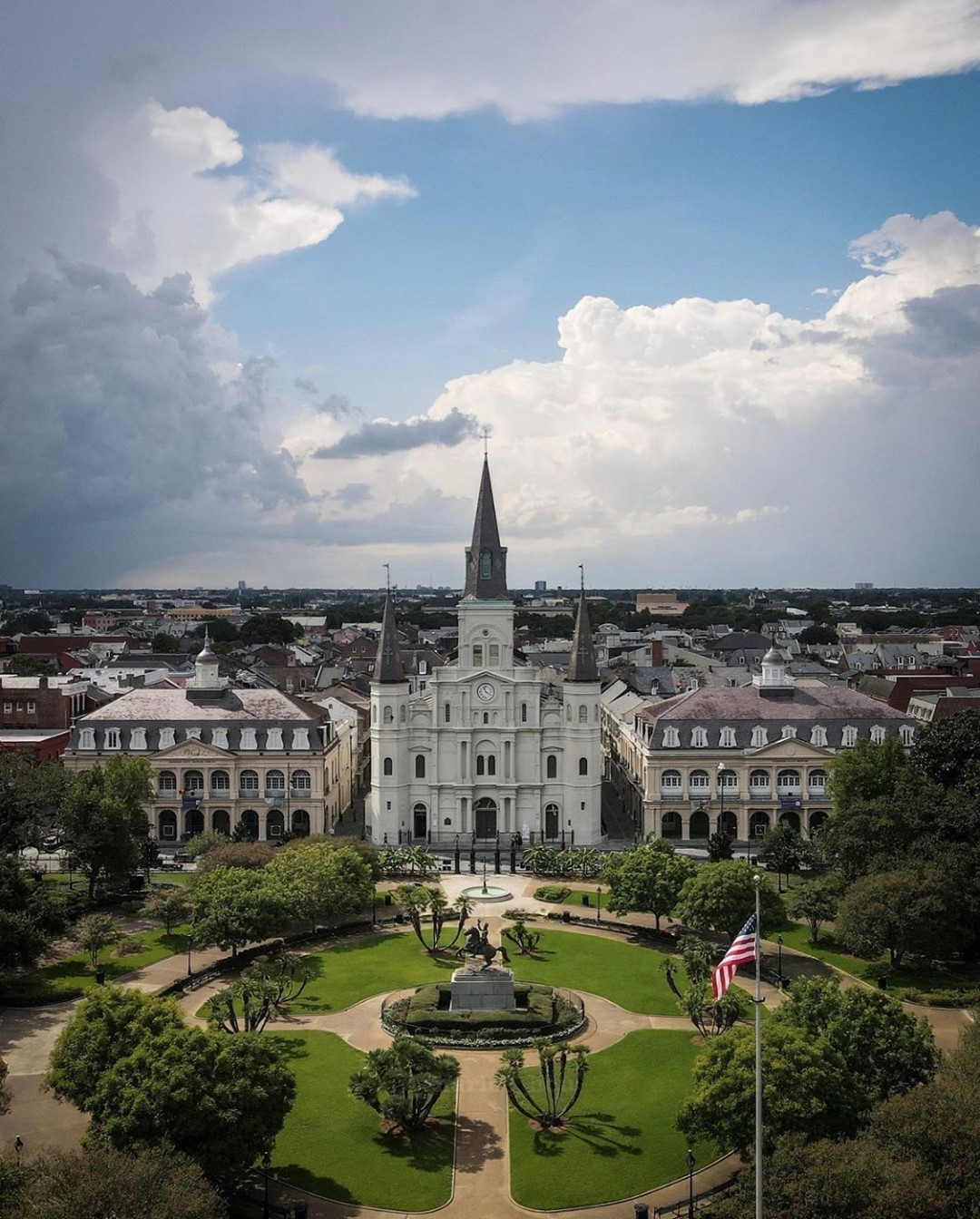 Jackson Square in the heart fo NEw ORleans' historic French Quarter