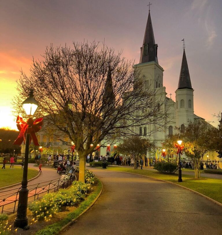 Jackson Square at sundown, dressed for the Holidays
